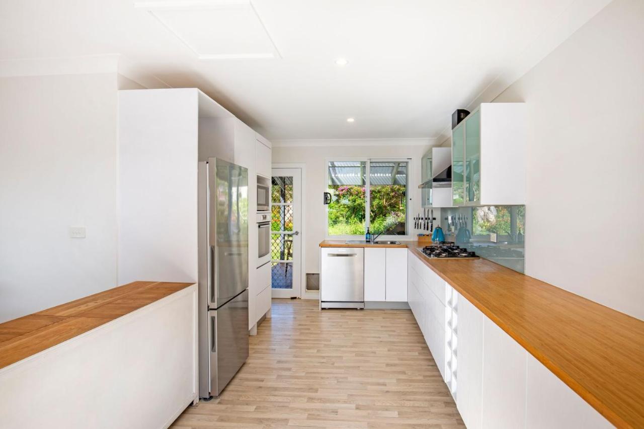 Windansea Cottage Pet Friendly Ocean Glimpses Vincentia Exterior foto
